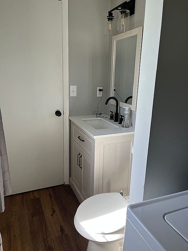 Image of 418 Vanessa St