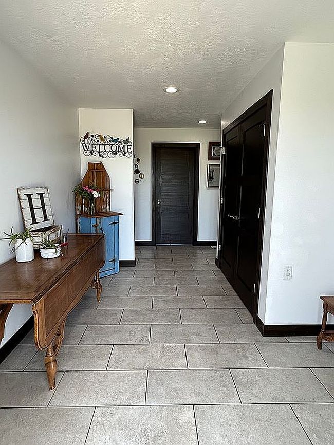 Image of 290 Deerfield Dr