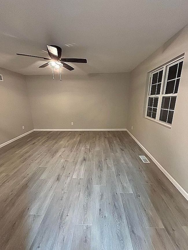 Image of 611 W 2nd St