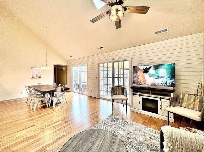 Additional photo 3 of property located at 7120 Silver Sails Lndg