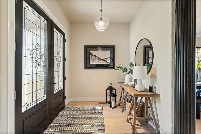 Additional photo 3 of property located at 828 Saint Andrews Way