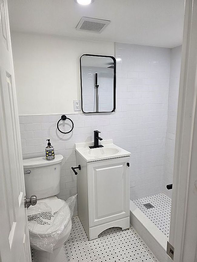 Photo of 15070 Foch Blvd, Jamaica, NY