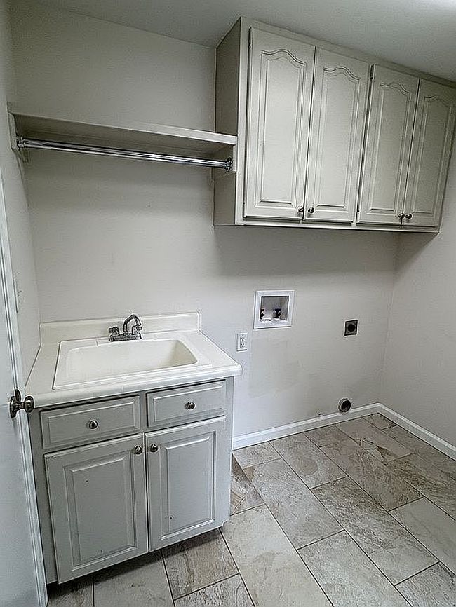 Additional photo 2 of property located at 309 Betty Jo Dr