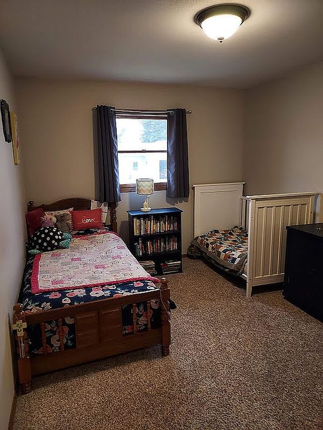 Image of 207 E 2nd St