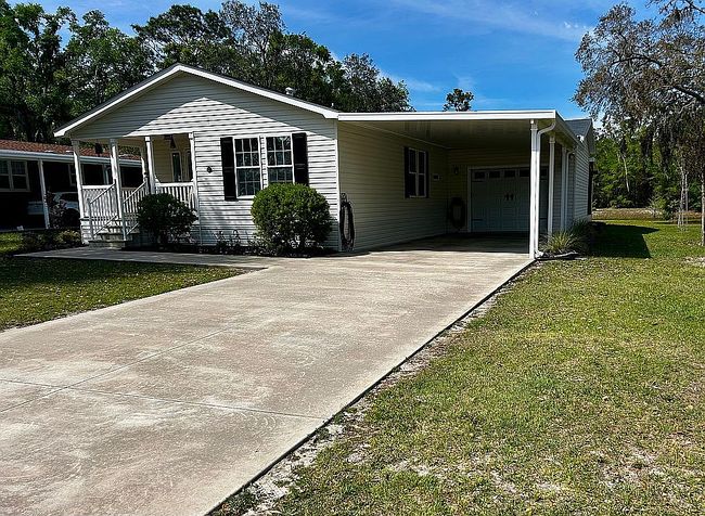 Image of 427 Nw Turnberry Dr