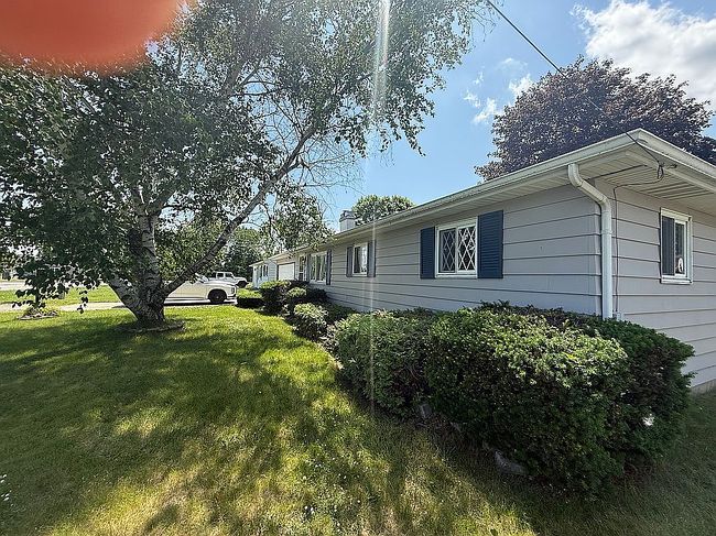 Additional photo 3 of property located at 225 Johnson St