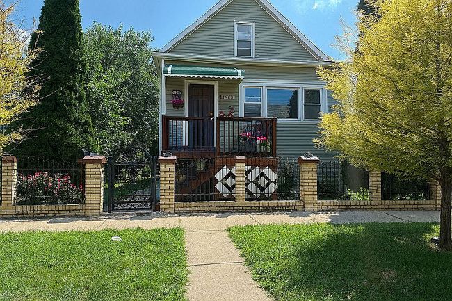 Photo of 2735 W 36th St, Chicago, IL