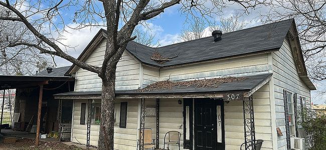 Image of 307 E Trunk St