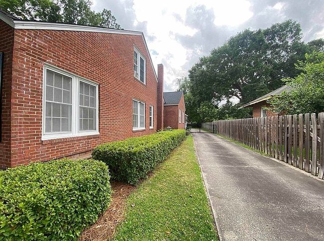 Image of 421 N Main St