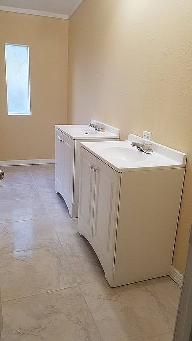 Image of 102 3rd St