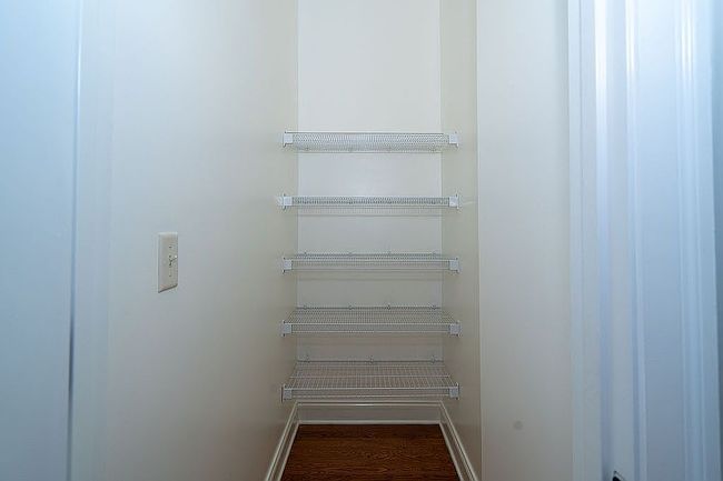 Image of 2193 Ross Ave