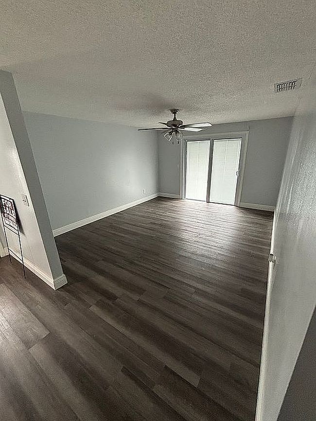 Photo of 6812 N Coolidge Ave