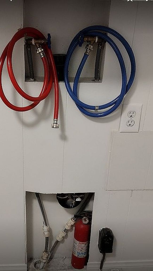 Additional photo 1 of property located at 1700 N Gateway Rd Trailer A2