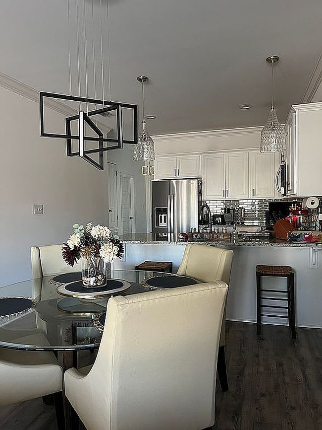 Image of 2651 S Juniper St #2104
