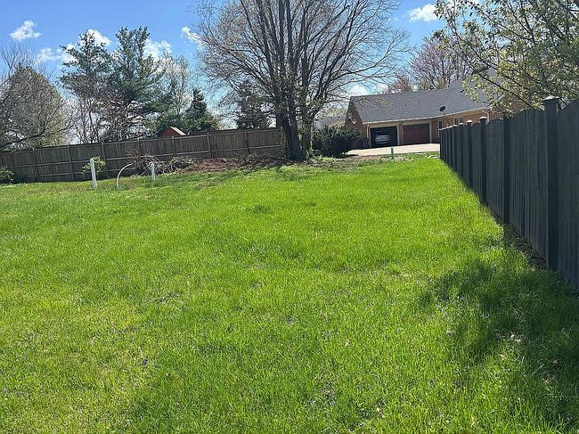 Image of 902 Chinoe Rd