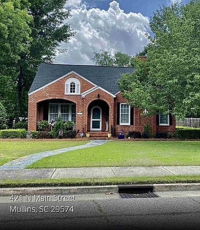 Image of 421 N Main St