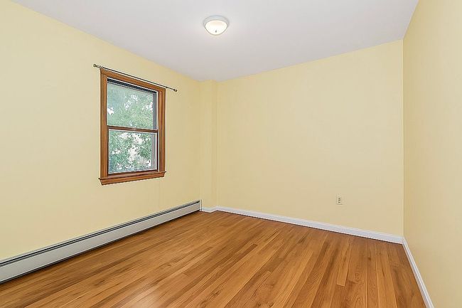 Photo of 1551 Hollywood Ave, Bronx, NY