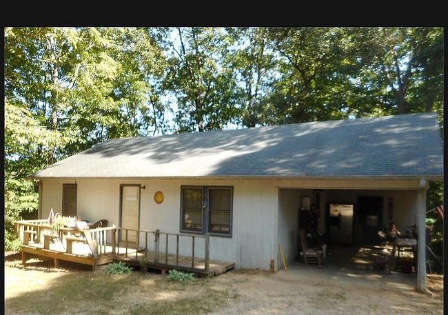 Photo of 437 Homer Stephens Rd, Cornelia, GA