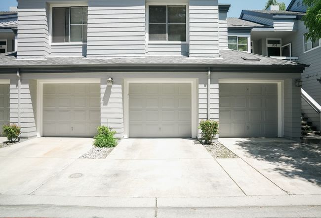 Preview of property located at 1726 Parkview Green Cir