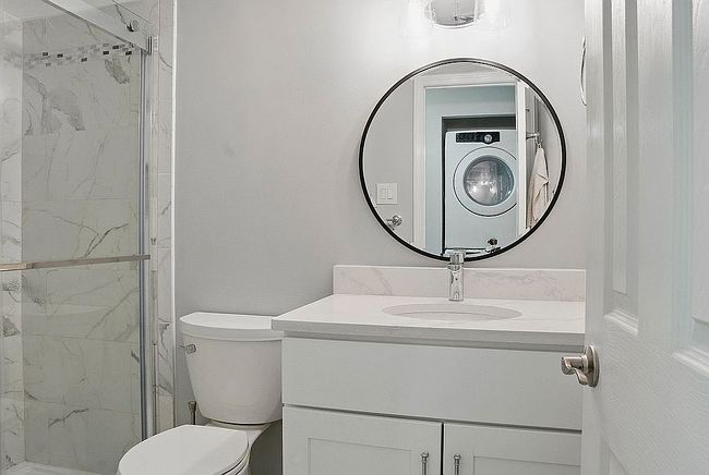 Image of 2830 Shore Dr Apt 305