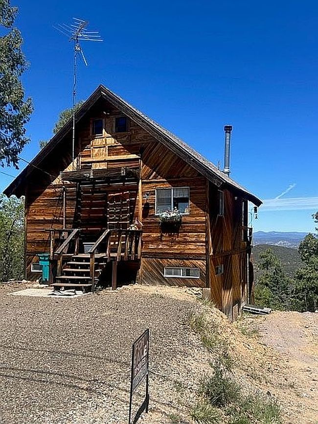 Image of 770 N Skyline Dr