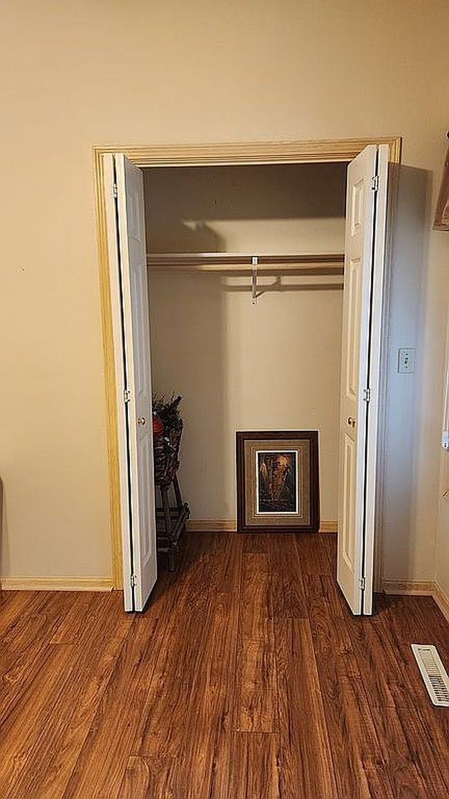 Additional photo 1 of property located at 2048 Hunters Ridge Dr