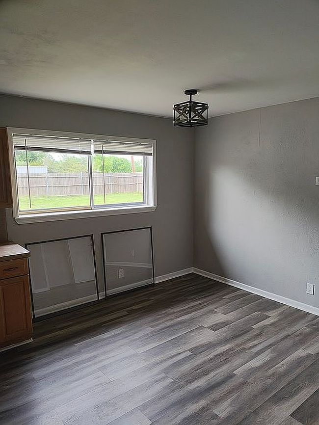 Additional photo 3 of property located at 5100 Inlet Dr