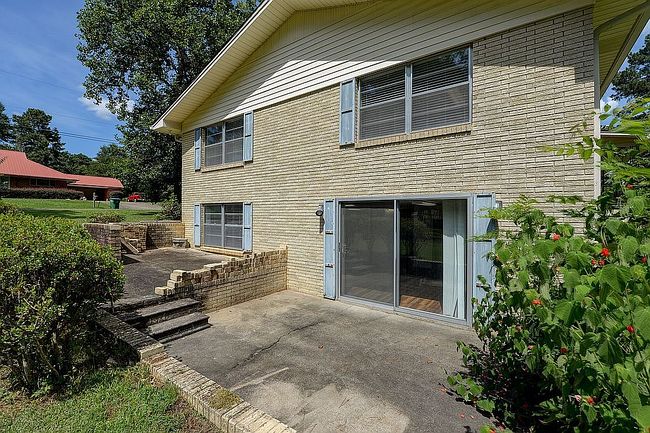 Photo of 105 Pinewood Dr, Newton, MS