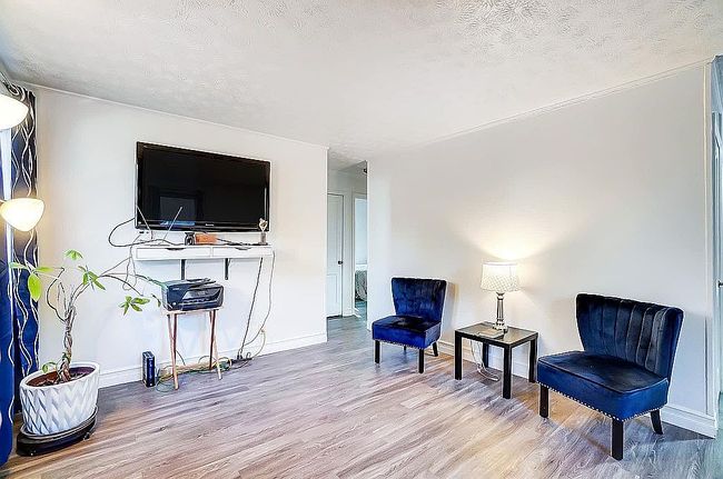 Additional photo 2 of property located at 4634 Queens Ave