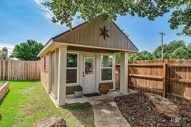 Image of 6023 Warwick Dr