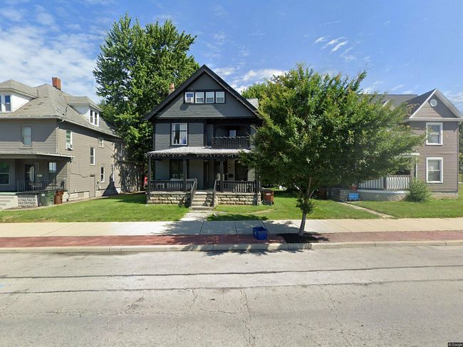 Image of 245 E Market St
