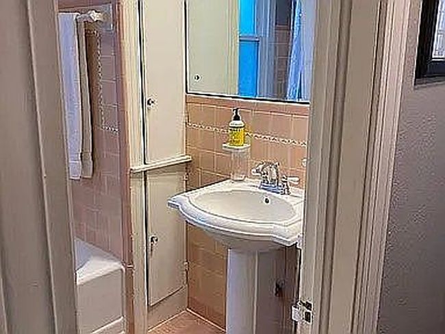 Image of 6802 Vivian Ave
