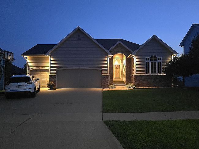 Photo of 14978 Buena Vista Dr, Clive, IA