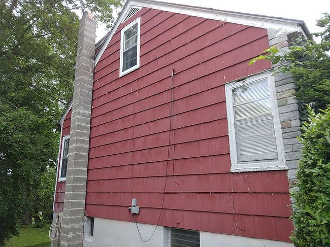Photo of 8 Terrace Hill Dr, New Hartford, NY