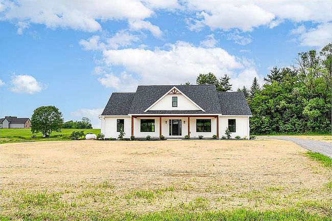 Photo of 1141 Terraho Dr, Salem, OH