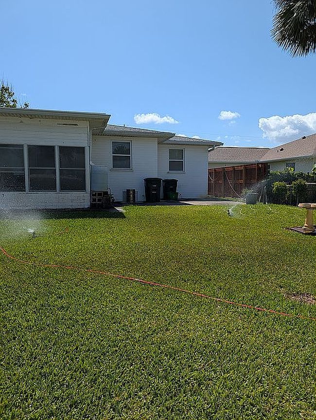 Image of 836 N Grandview Ave
