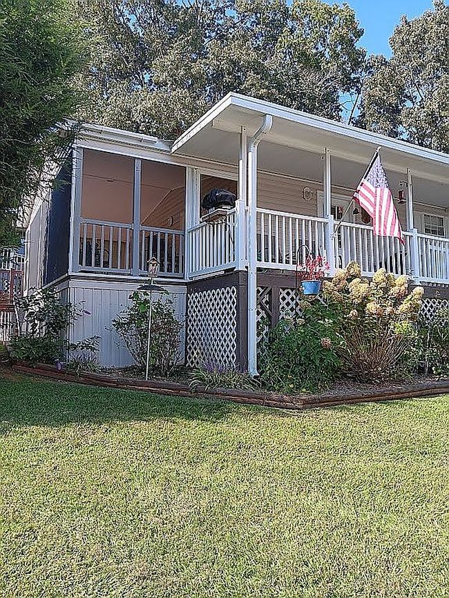 Photo of 52 Longview Ct