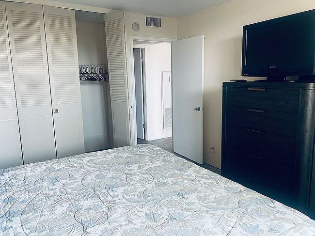 Image of 410 W 7th St Apt 229