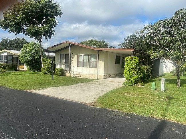 Photo of 2065 Montclair Rd