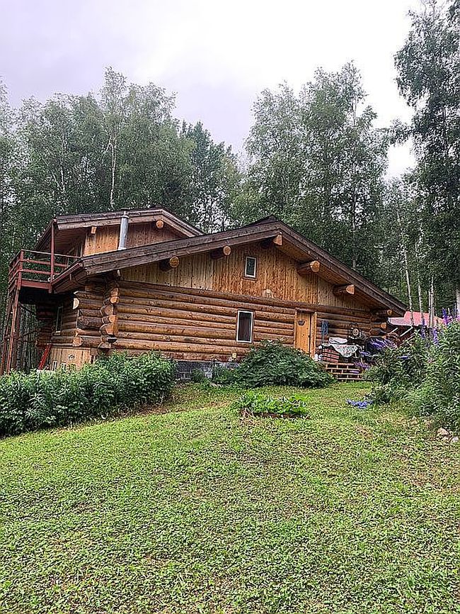 Photo of 1100 Gilmore Trl, Fairbanks, AK