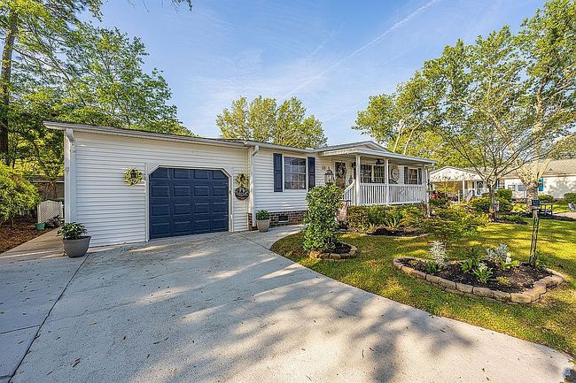 Photo of 100 Pewter Ln, Ladson, SC
