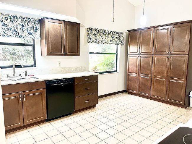 Photo of 8607 Dee Cir, Riverview, FL