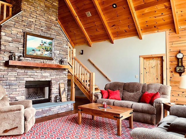 Additional photo 3 of property located at 44 Blackberry Ln