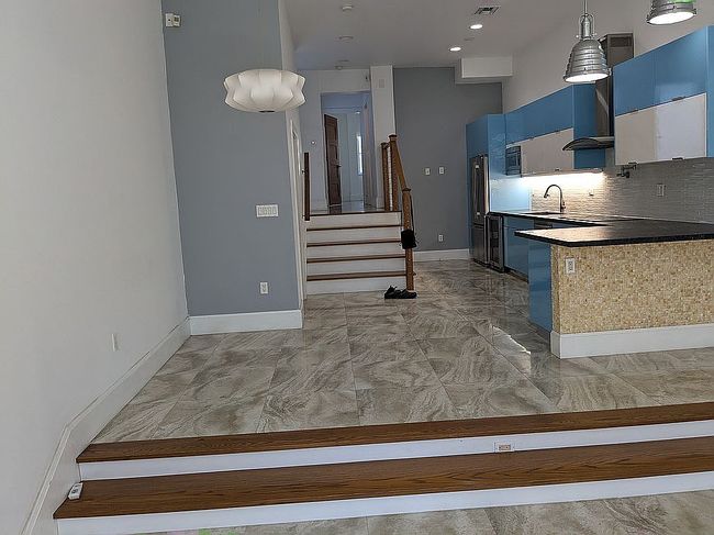 Photo of 2410 Ne 135th St #2410, North Miami, FL