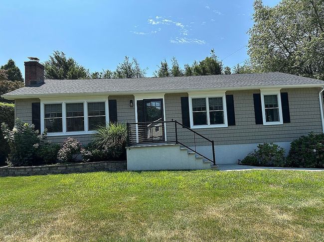 Photo of 9 Coventry Pl, Norwalk, CT
