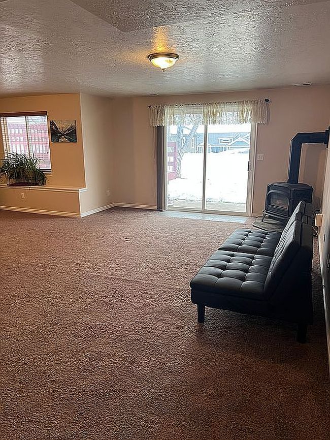 Photo of 121 Hathaway Ave, Evanston, WY