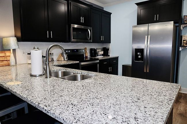 Image of 15695 Landview Ln