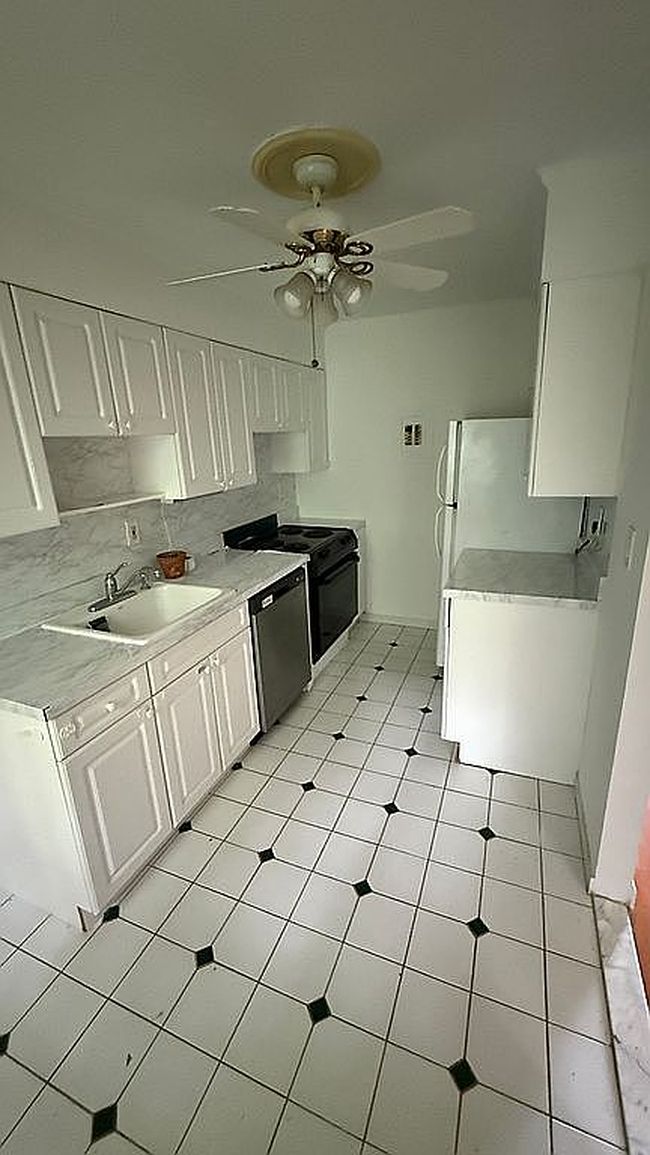 Photo of 28 Troy Dr #B, Springfield, NJ