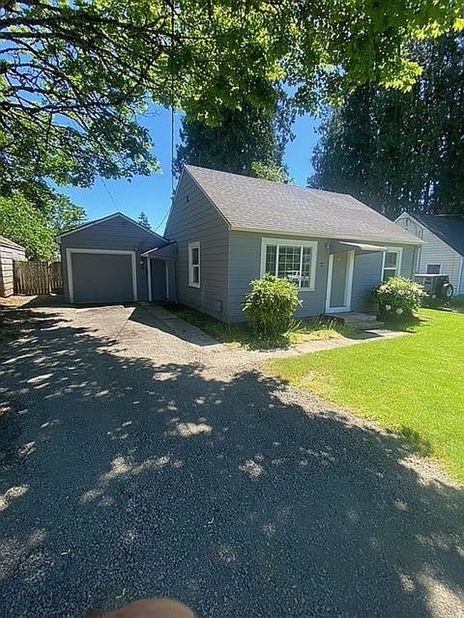 Image of 844 W Main St