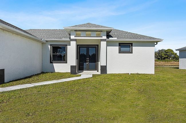 Photo of 933 Gleason St, Lehigh Acres, FL